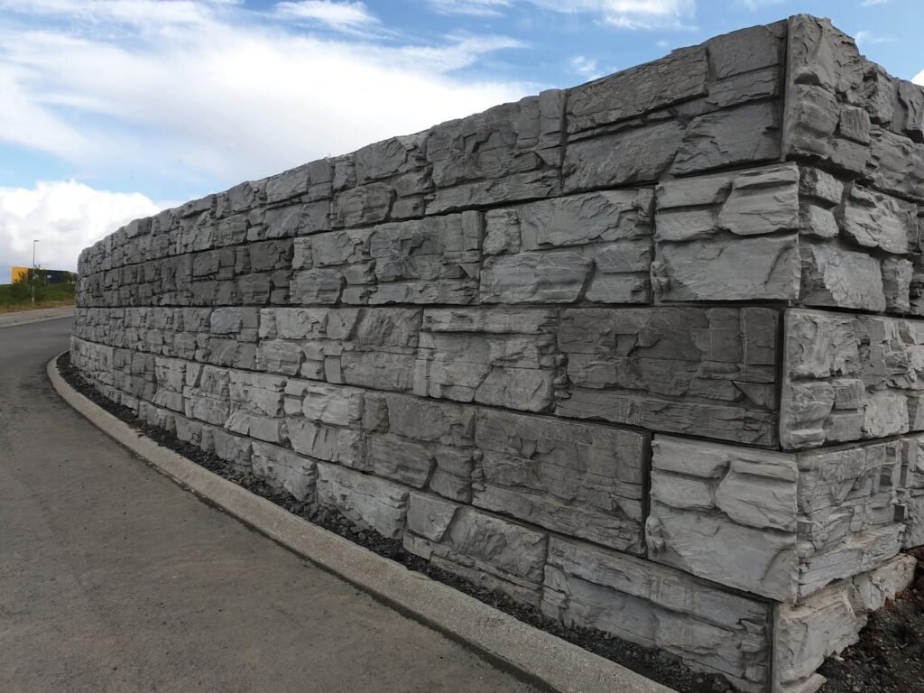 Retaining-wall-builders.Norfolk, Suffolk, Norwich, Great Yarmouth, Ipswich, Lowestoft.